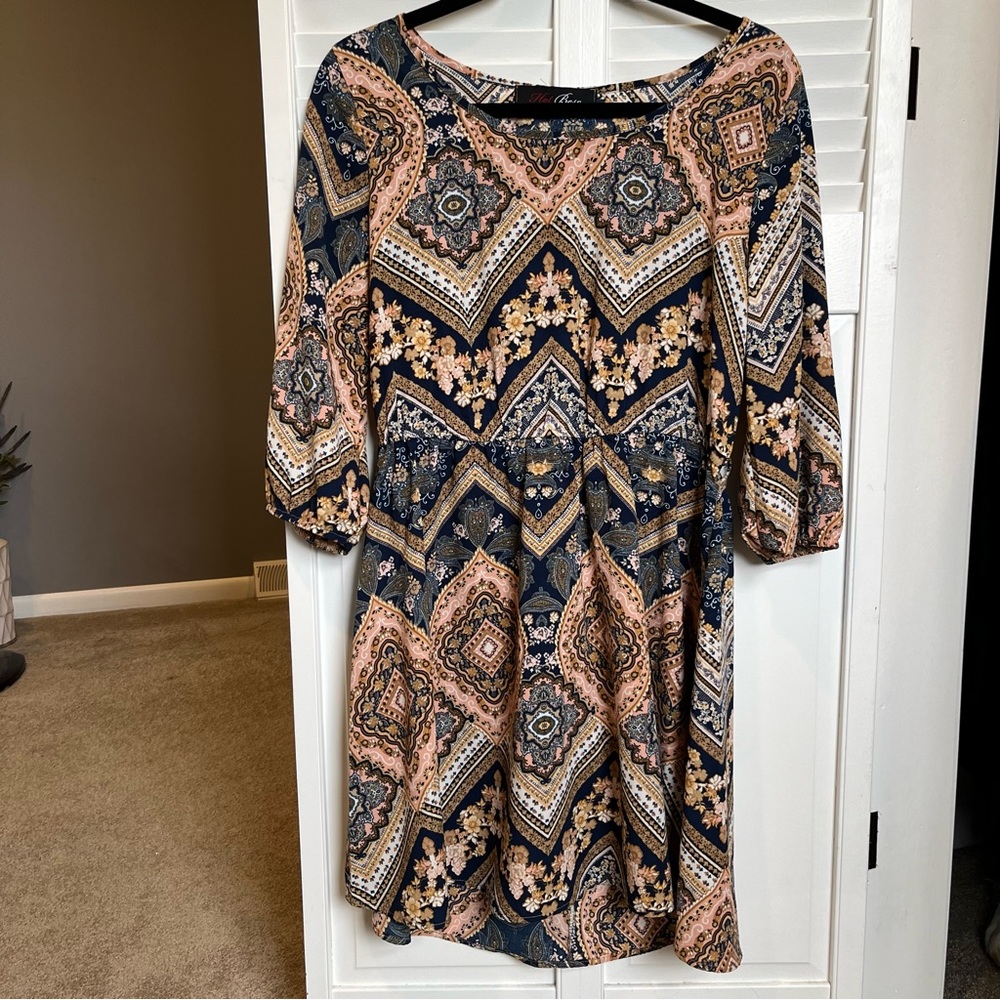 ¾ Sleeve Patterned Dress - Picture 10 of 11